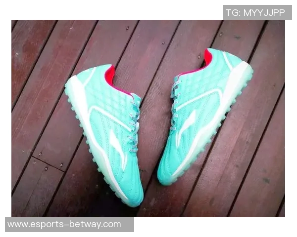 李宁足球鞋助力球星征战绿茵场 多位顶级球员穿着表现出色